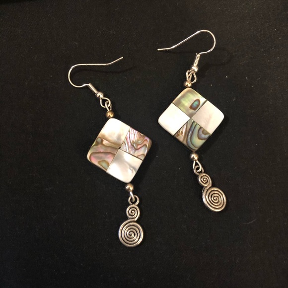 💚💜NWT abalone and spiral earrings - Picture 4 of 4